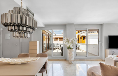 Resale - Apartment / Flat - Torrevieja - Punta Prima