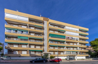 Resale - Apartment / Flat - Torrevieja - Punta prima