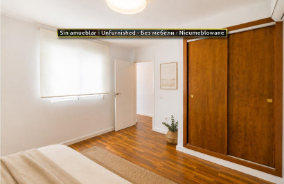 Resale - Apartment / Flat - Torrevieja - Parque de las Naciones
