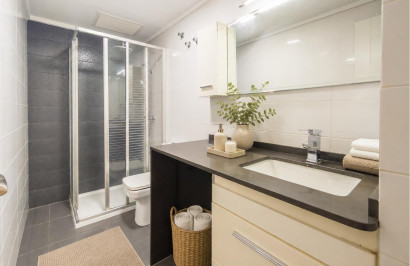 Resale - Apartment / Flat - Torrevieja - Parque de las Naciones