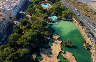 Resale - Apartment / Flat - Torrevieja - Parque de las Naciones