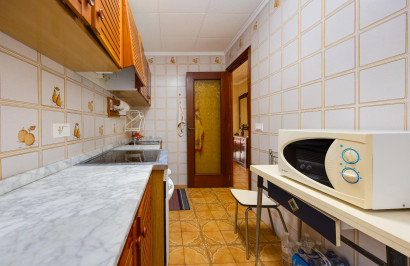 Resale - Apartment / Flat - Torrevieja - Playa del Acequión