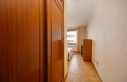 Resale - Apartment / Flat - Torrevieja - Playa del Acequión