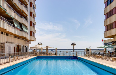 Resale - Apartment / Flat - Torrevieja - Playa del Acequión