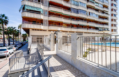 Resale - Apartment / Flat - Torrevieja - Playa del Acequión