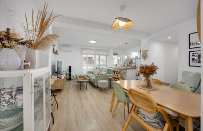 Resale - Apartment / Flat - Torrevieja - playa de los naufragos