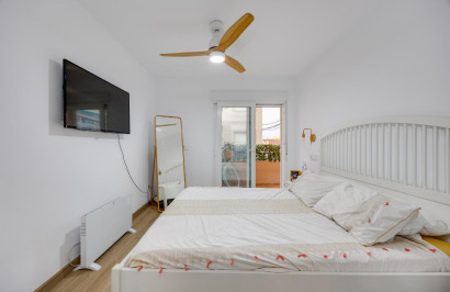 Resale - Apartment / Flat - Torrevieja - playa de los naufragos