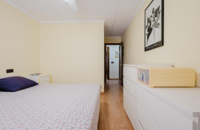 Resale - Apartment / Flat - Torrevieja - Playa del Acequión