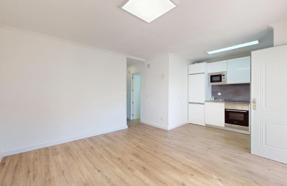 Resale - Apartment / Flat - Orihuela Costa - Villamartín