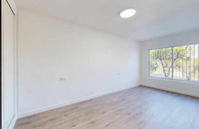 Resale - Apartment / Flat - Orihuela Costa - Villamartín
