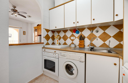 Resale - Apartment / Flat - Torrevieja - playa de los naufragos