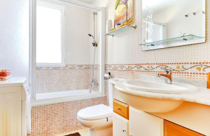 Resale - Apartment / Flat - Orihuela Costa - Campoamor