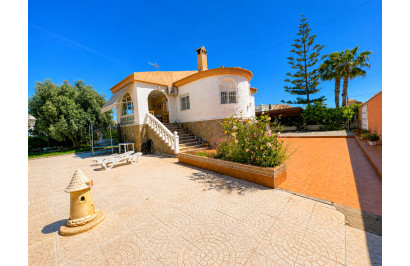 Resale - Detached Villa - Torrevieja - La Siesta