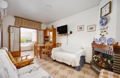 Resale - Apartment / Flat - Torrevieja - Playa del Acequión
