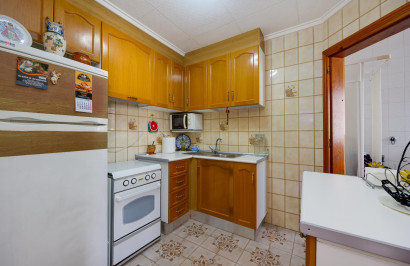 Resale - Apartment / Flat - Torrevieja - Playa del Acequión