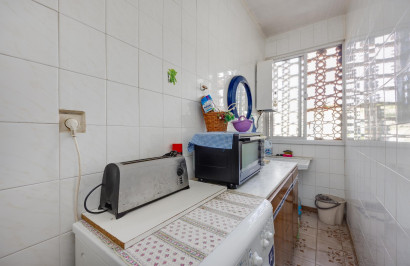 Resale - Apartment / Flat - Torrevieja - Playa del Acequión