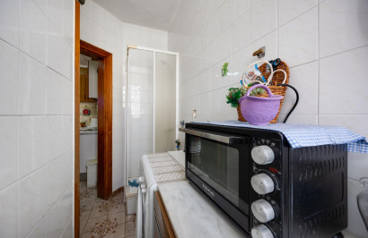 Resale - Apartment / Flat - Torrevieja - Playa del Acequión