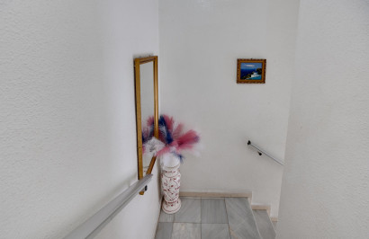 Resale - Apartment / Flat - Torrevieja - Playa del Acequión