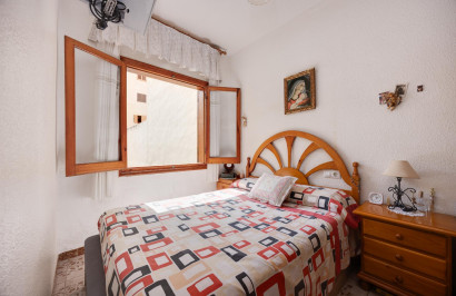 Resale - Apartment / Flat - Torrevieja - Playa del Acequión