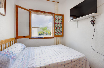 Resale - Apartment / Flat - Torrevieja - Playa del Acequión