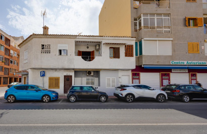 Resale - Apartment / Flat - Torrevieja - Playa del Acequión