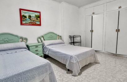 Resale - Apartment / Flat - Torrevieja - Playa de los Locos