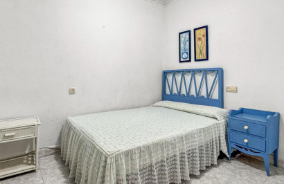 Resale - Apartment / Flat - Torrevieja - Playa de los Locos