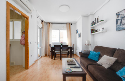 Resale - Apartment / Flat - Torrevieja - Playa del Acequión