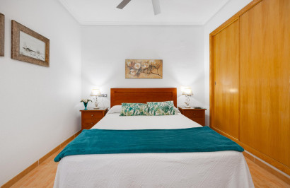Resale - Apartment / Flat - Torrevieja - Playa del Acequión