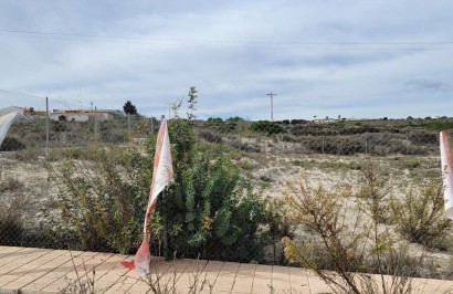 Resale - Plot / Land - Torremendo