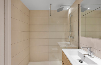 Resale - Apartment / Flat - Torrevieja - Punta Prima