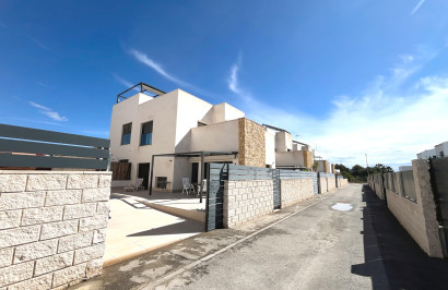 Resale - Semi - Detached Villa - Ciudad Quesada - Pueblo Bravo