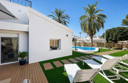 Resale - Semi - Detached Villa - Orihuela Costa - Punta Prima