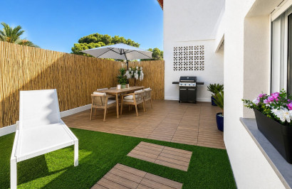 Resale - Semi - Detached Villa - Orihuela Costa - Punta Prima