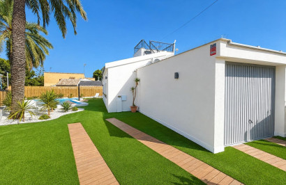 Resale - Semi - Detached Villa - Orihuela Costa - Punta Prima