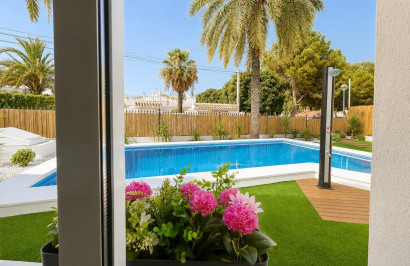 Resale - Semi - Detached Villa - Orihuela Costa - Punta Prima