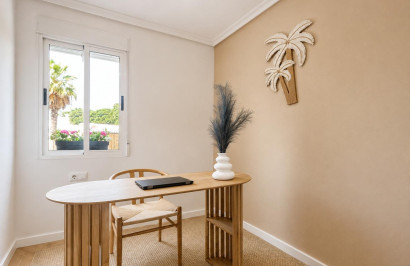 Resale - Semi - Detached Villa - Orihuela Costa - Punta Prima