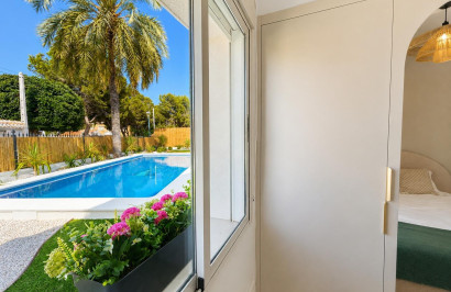 Resale - Semi - Detached Villa - Orihuela Costa - Punta Prima