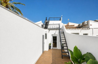 Resale - Semi - Detached Villa - Orihuela Costa - Punta Prima