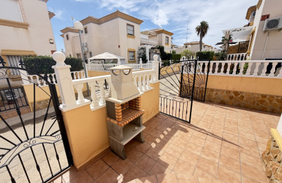 Resale - Town House - Villamartín