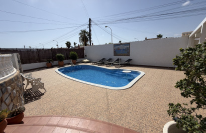 Resale - Apartment / Flat - Torrevieja - San Luis