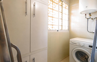 Resale - Apartment / Flat - Torrevieja - Acequion