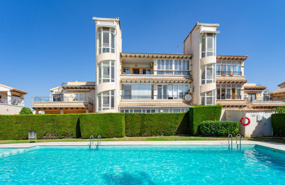 Revente - Appartement - Punta Prima
