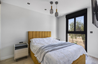 Resale - Apartment / Flat - Orihuela Costa - Punta Prima
