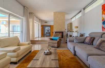 Reventa - Finca / Propiedad de Campo - Almoradí