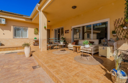 Reventa - Finca / Propiedad de Campo - Almoradí