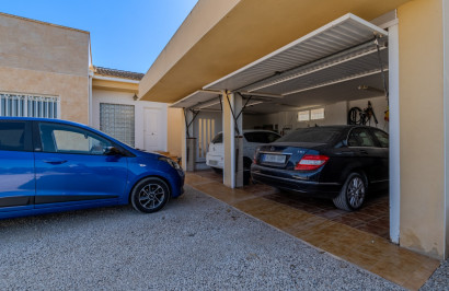Reventa - Finca / Propiedad de Campo - Almoradí