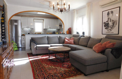 Resale - Semi - Detached Villa - Torrevieja - San Luis