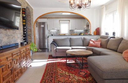 Resale - Semi - Detached Villa - Torrevieja - San Luis