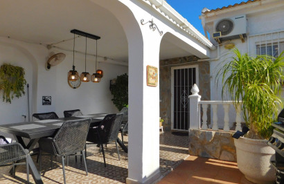 Resale - Semi - Detached Villa - Torrevieja - San Luis